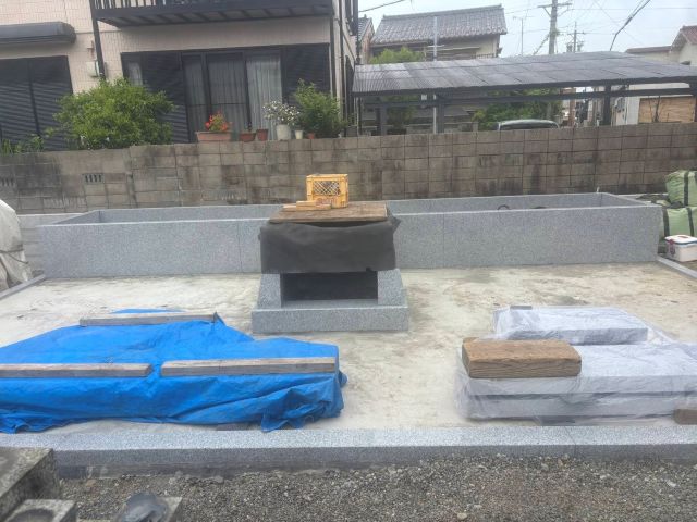 桑名市佛眼院　永代供養墓工事　㉝合祀塔土台設置